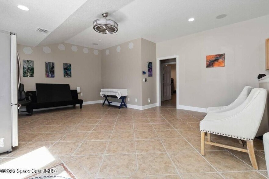 Building Photo - 1280 US-1