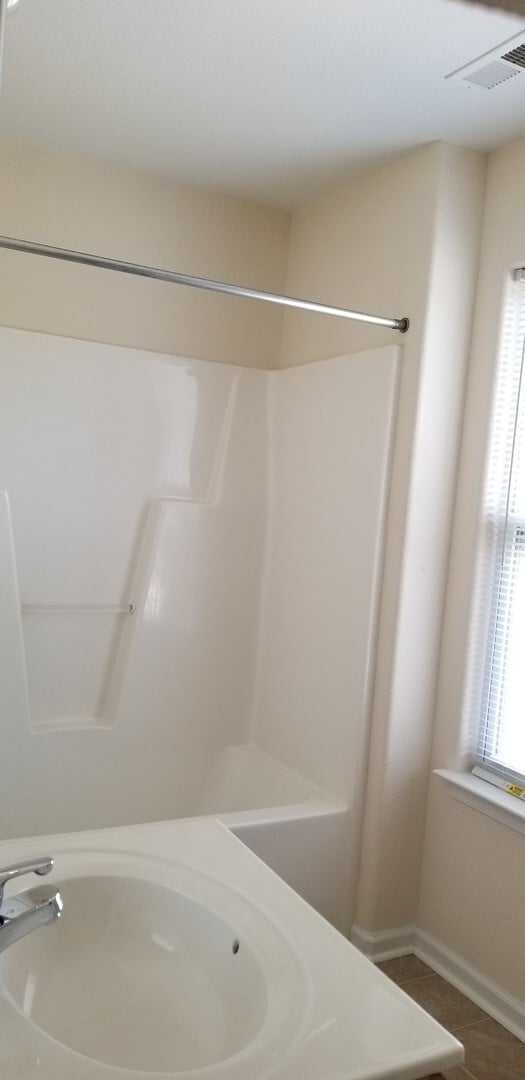 Building Photo - 3 Bedroom 2.5 Bath single family in Chesap...