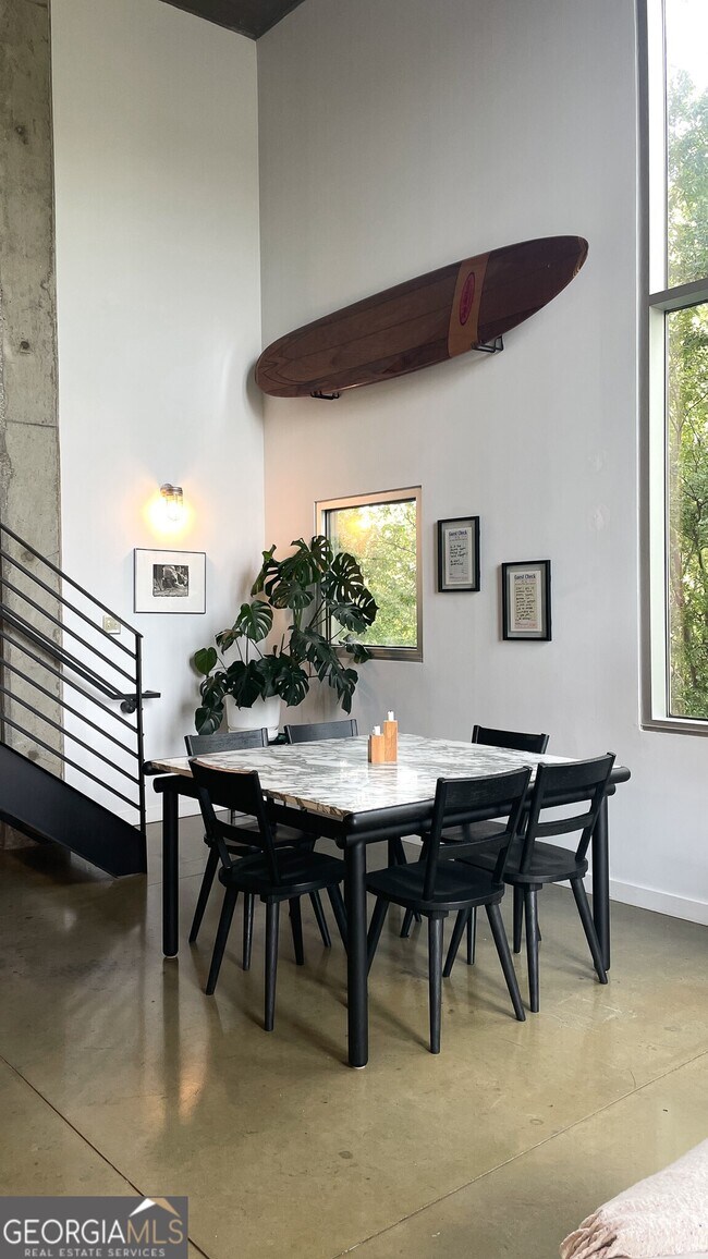 Building Photo - 850 Ralph McGill Blvd NE