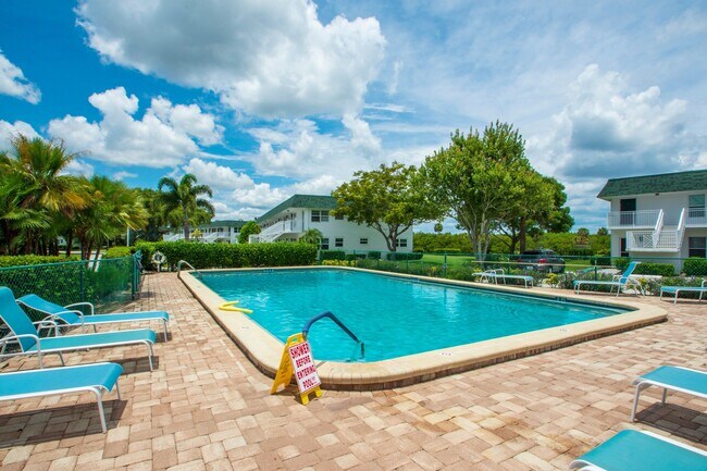 Building Photo - 2800 Indian River Blvd