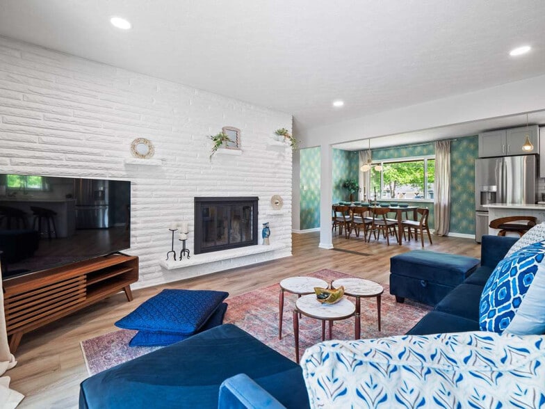 Building Photo - 8040 Strongsville Blvd