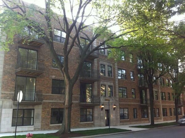 4759 North maplewood Ave., Unit 401, Chicago, IL 60625 - 4740 N Maplewood Ave