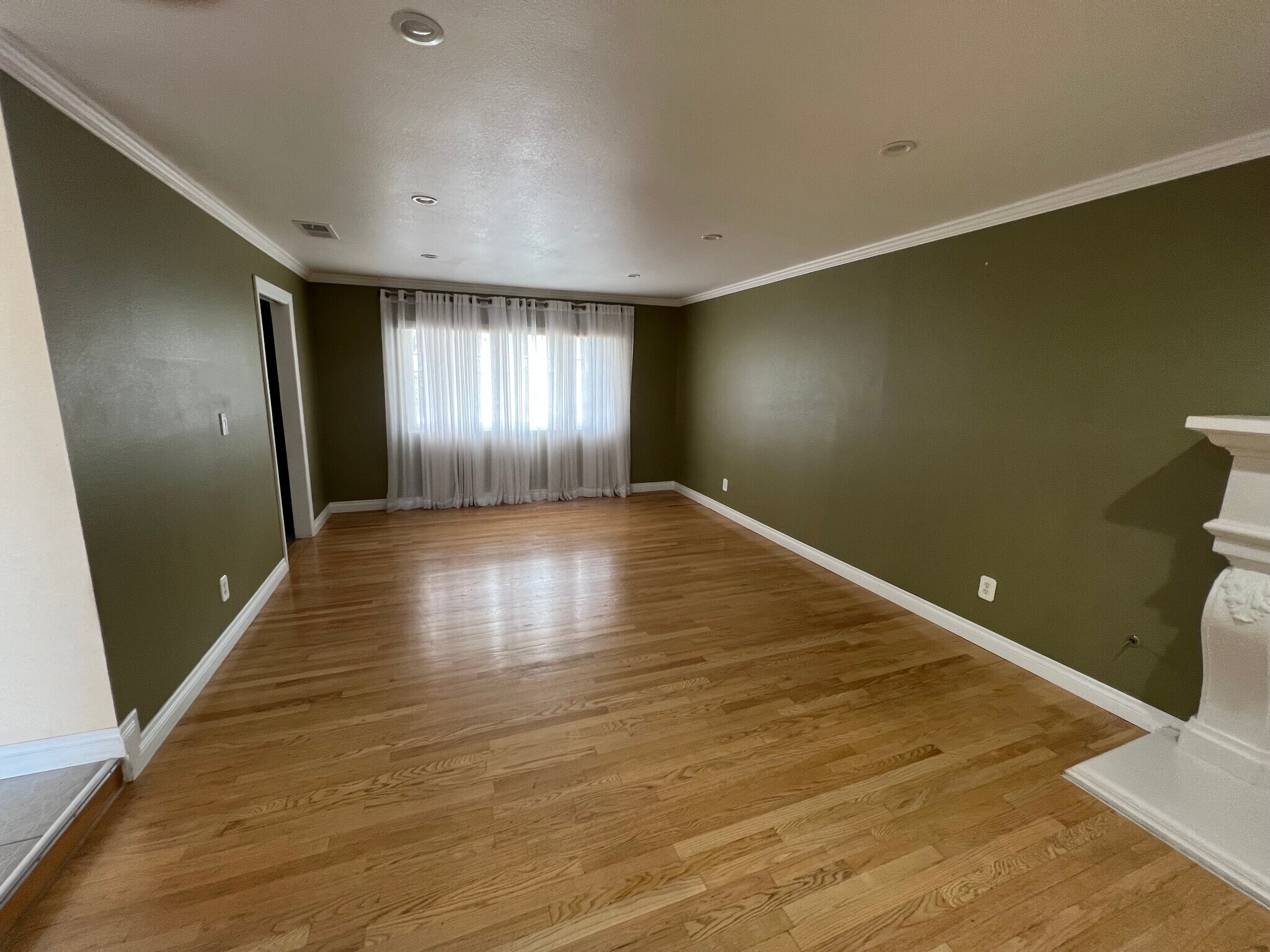 Building Photo - 19926 Cantara St