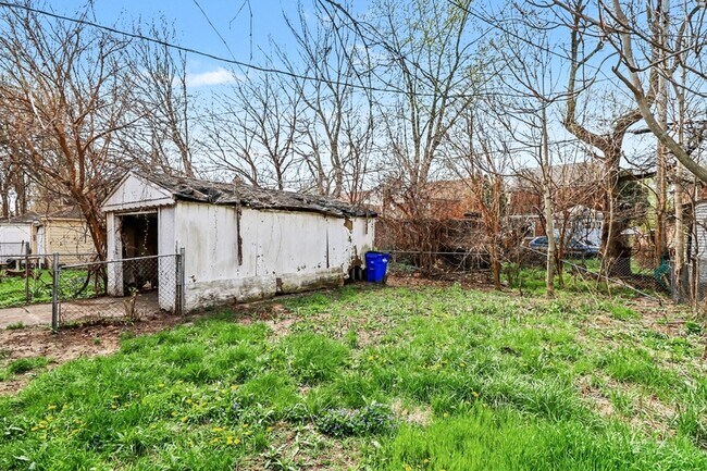 Building Photo - 16605 Freeland St
