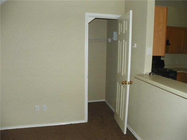 Building Photo - 14001 Cambourne Dr