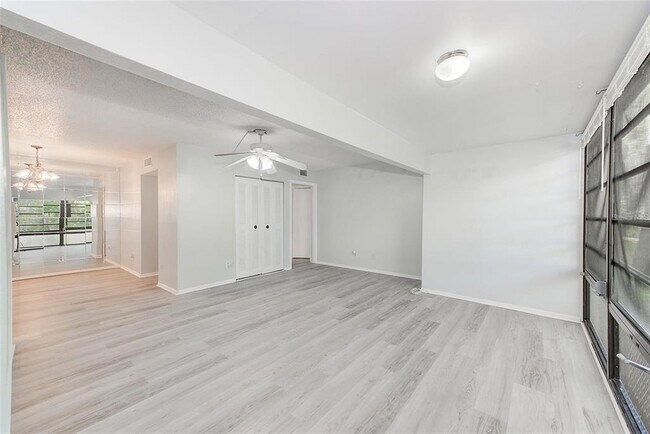 Building Photo - 3259 Fox Chase Cir