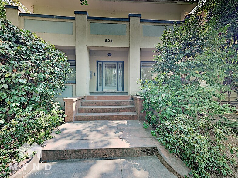 Building Photo - 623 22nd St