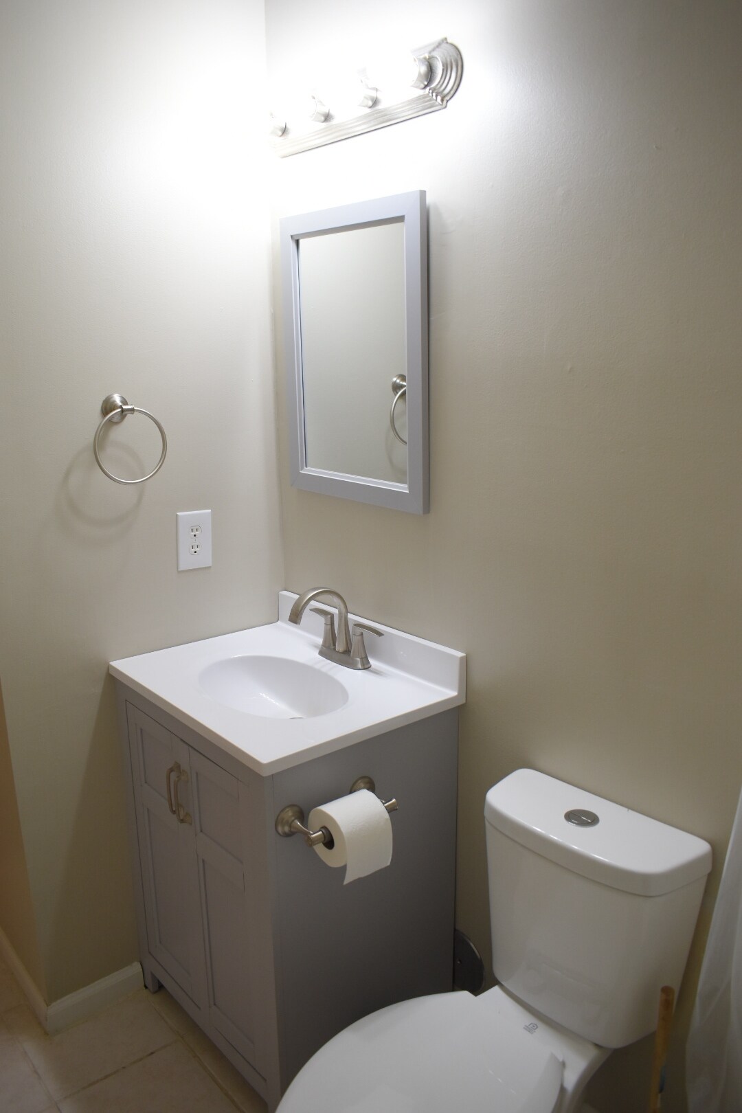 Building Photo - 4210 Wilshire Blvd