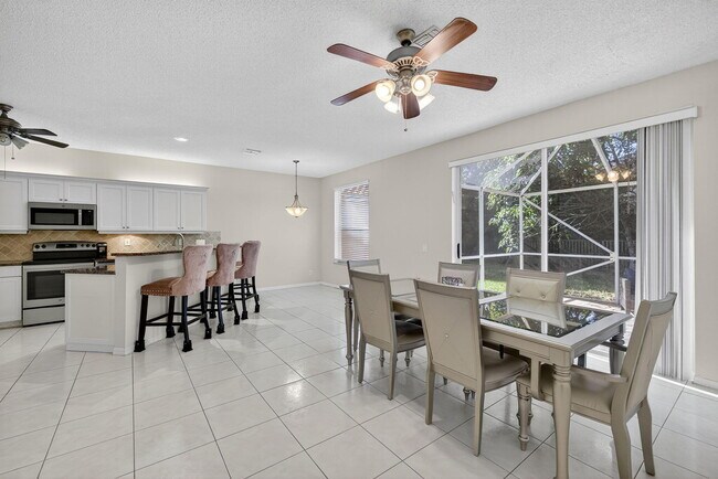 Building Photo - 6468 NW 78th Pl