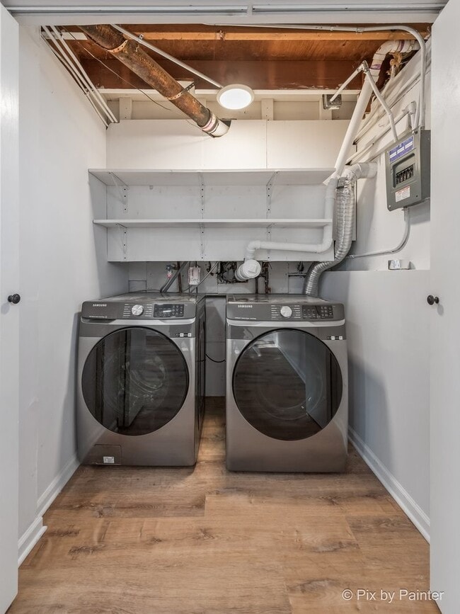 Building Photo - 1019 Maple St