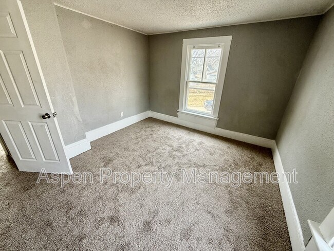 Building Photo - 508 S 8th St