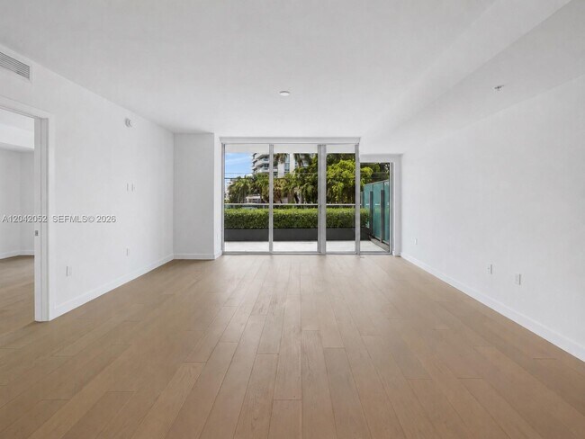 Building Photo - 9221 E Bay Harbor Dr