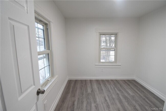 Building Photo - 23 Wawayanda Ave