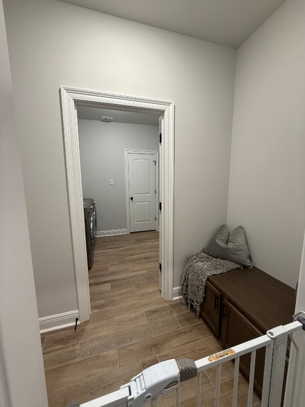 Building Photo - 184 Bon Ami Dr