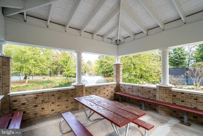 Building Photo - 8360 Greensboro Dr