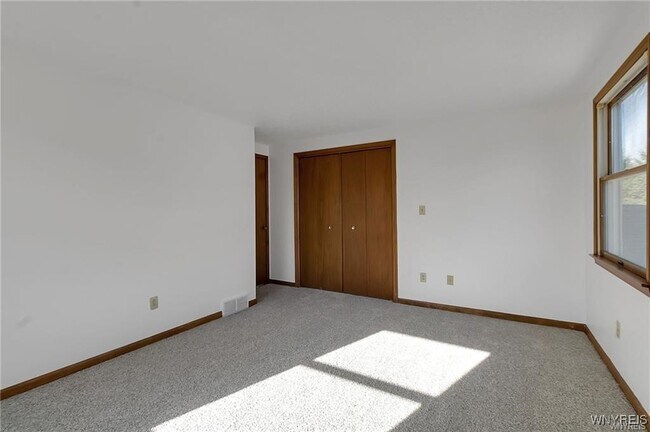 Building Photo - 276 Tennyson Terrace