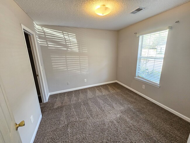 Building Photo - 114 Fair Haven Way
