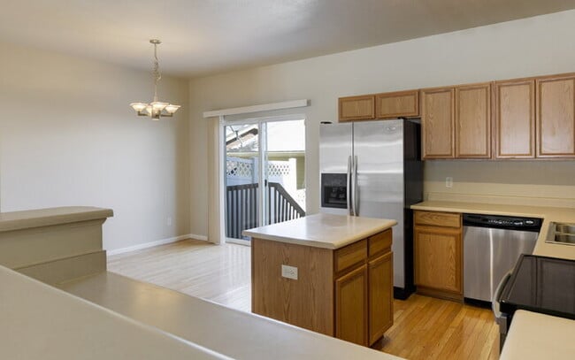 Building Photo - “Move-In Ready Townhome – November Rent Free!”