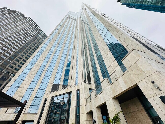 Building Photo - 99 Hudson St