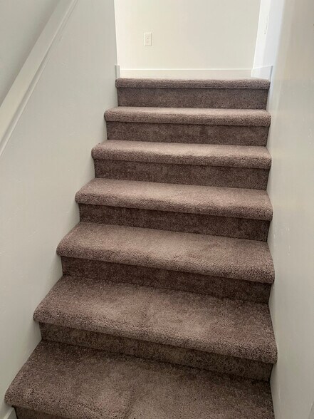 Building Photo - 11392 Barn Rnch St