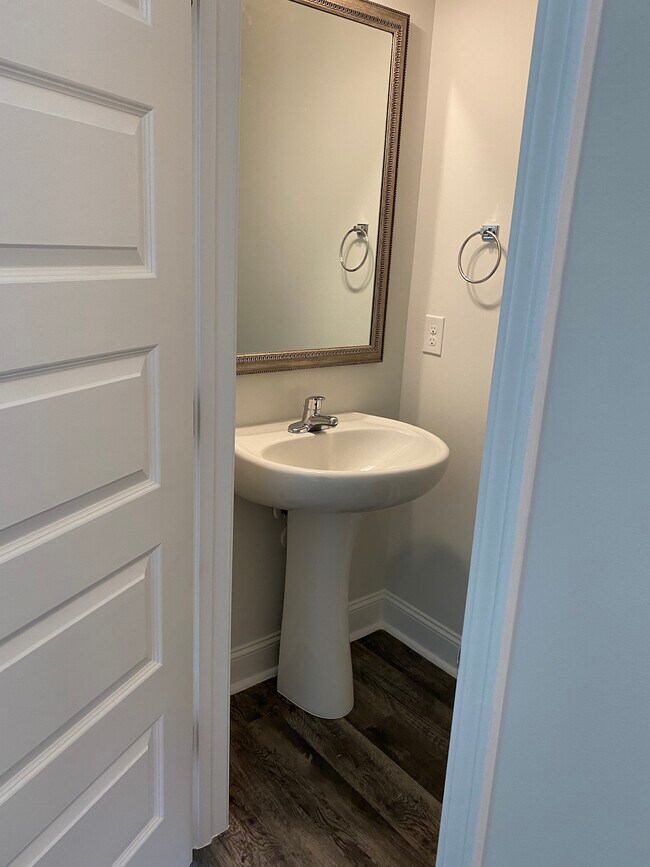 Half bath- down stairs - 78 Horizon Ln