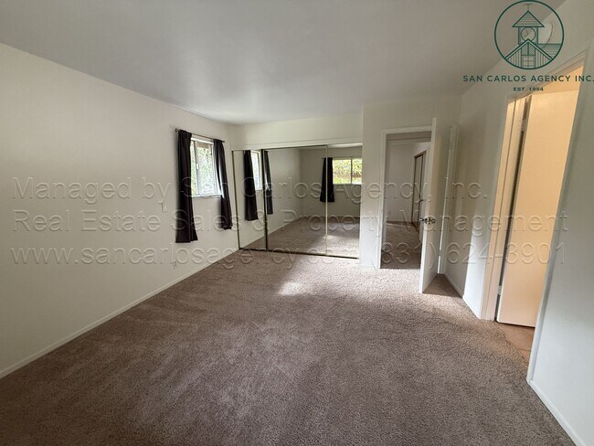 Building Photo - Spacious Three Bedroom Carmel Valley Villa...