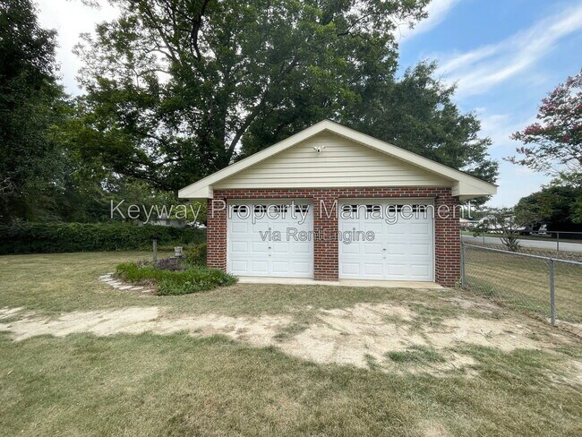 Building Photo - 3401 Old Louisville Rd