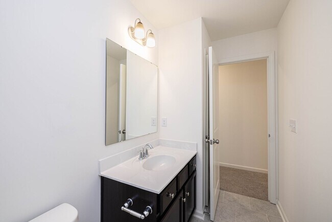 Building Photo - BEAUTIFUL 4 Bedroom Home Piedmont School D...