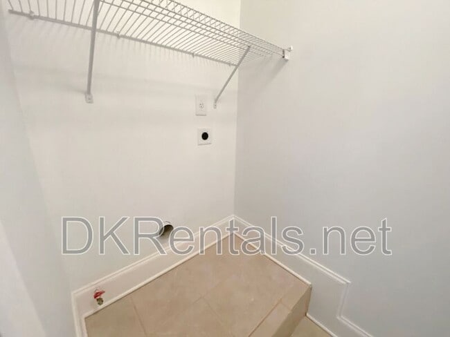 Building Photo - 2838 Crescent Park Ln