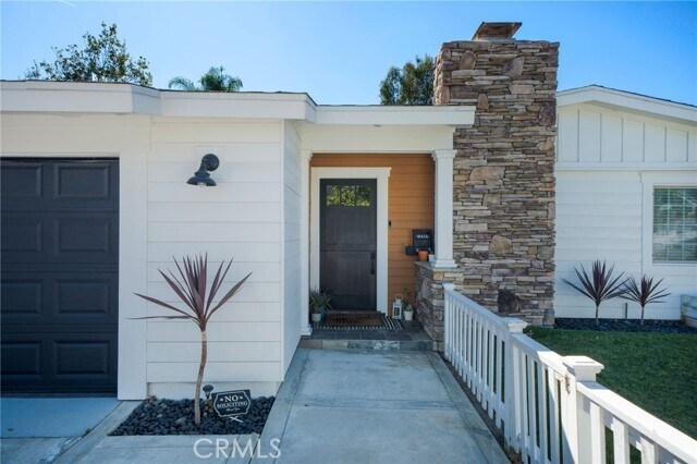 Building Photo - 2273 Columbia Dr