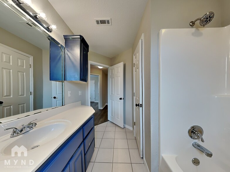 Building Photo - 278 Pine Meadow Dr