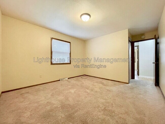Building Photo - 8128 20th Ave