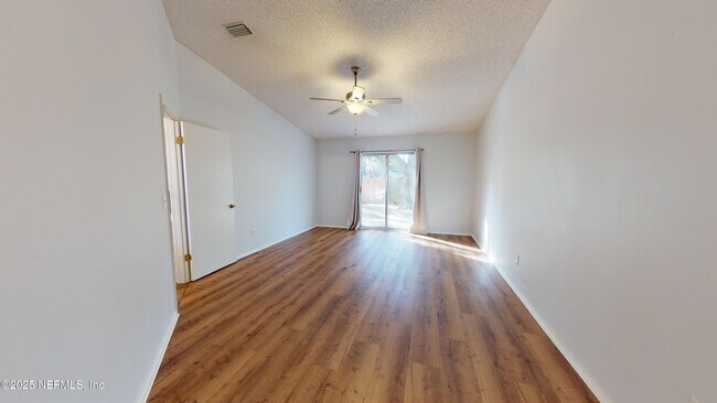 Building Photo - 500 Penman Rd
