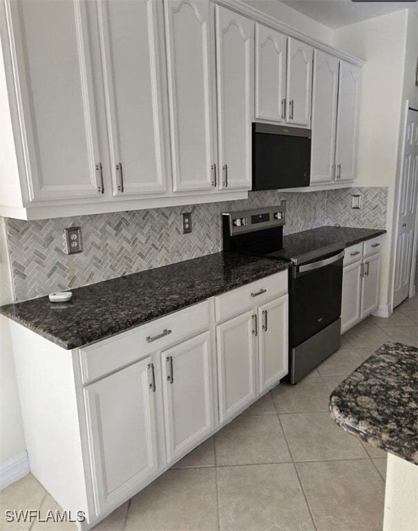 Building Photo - 25080 Divot Dr