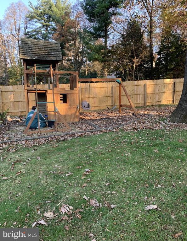 Building Photo - 1337 Pottstown Pike