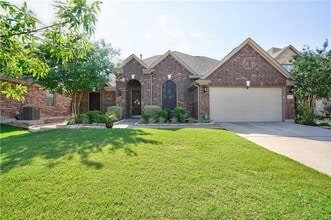 Building Photo - 12407 Altamira St