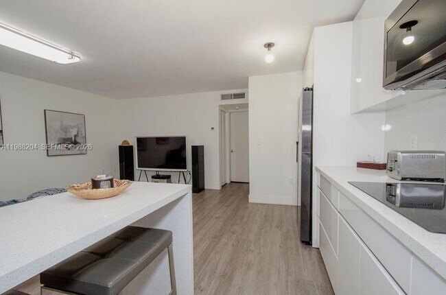 Building Photo - 6215 W 20th Ave