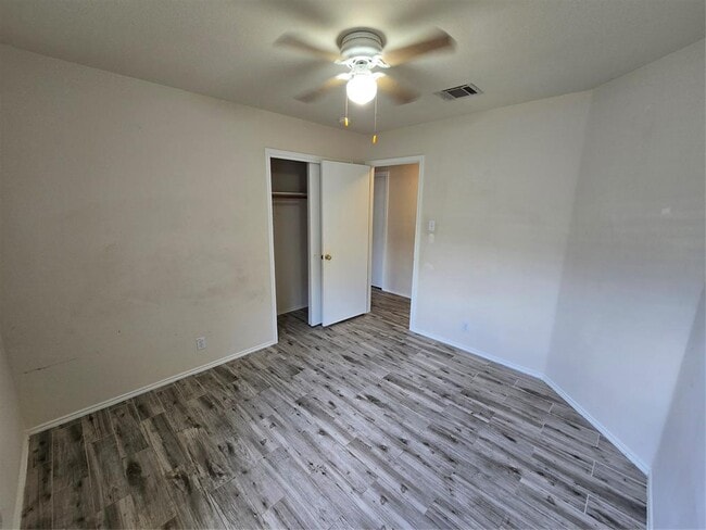 Building Photo - 2011 Garrison Dr