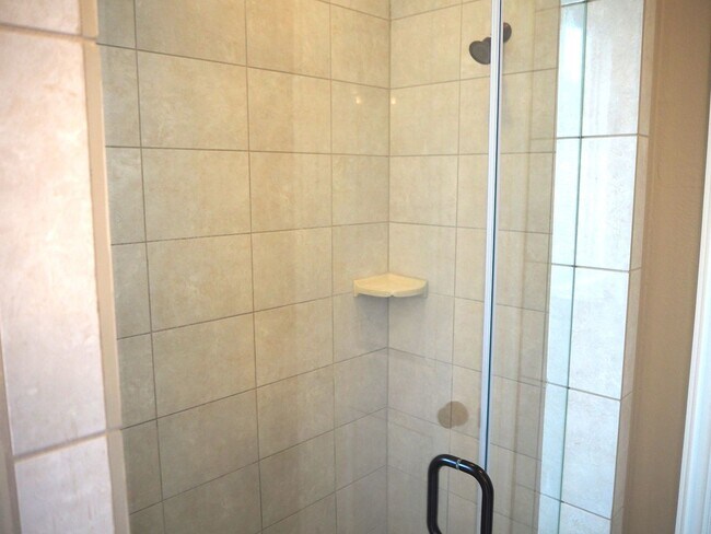 Building Photo - 2007 Greenvine Cir