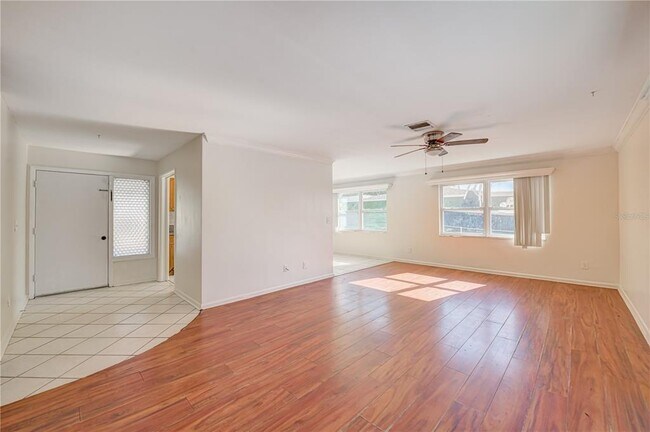 Building Photo - 1310 NE 4th Ter