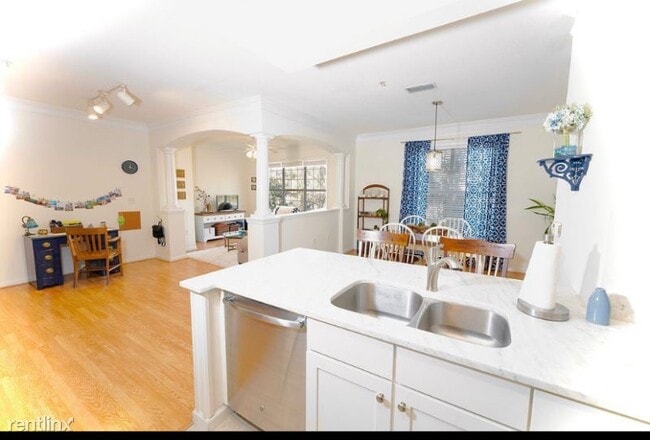 Primary Photo - 1338 Westchester Ridge NE