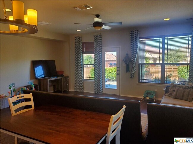 Building Photo - 2081 Turkey Creek