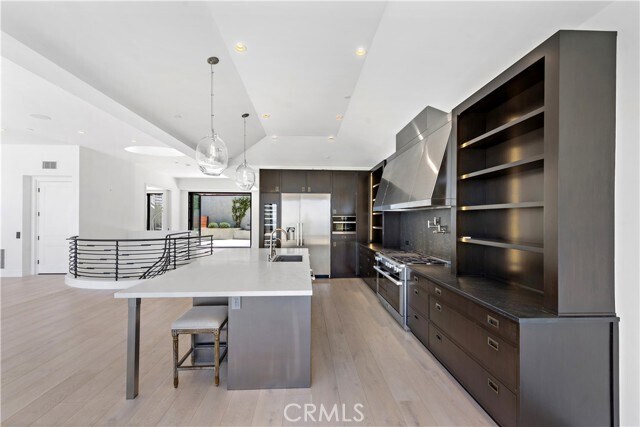 Building Photo - 2340 Crestview Dr