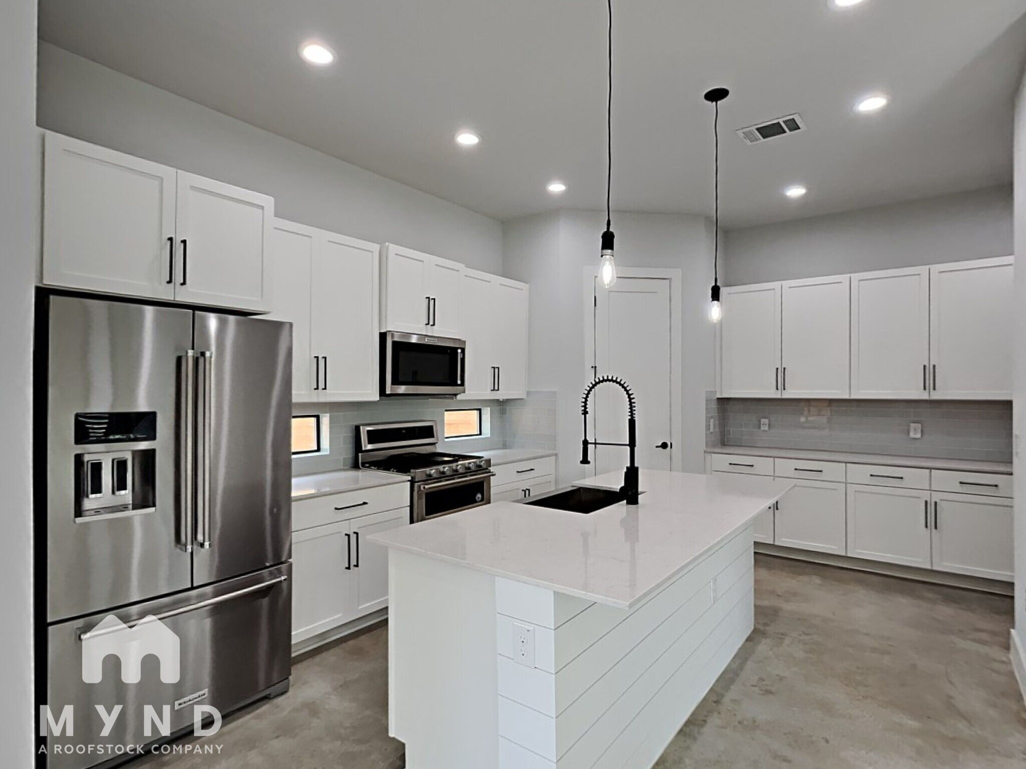 Building Photo - 2820 Prado St