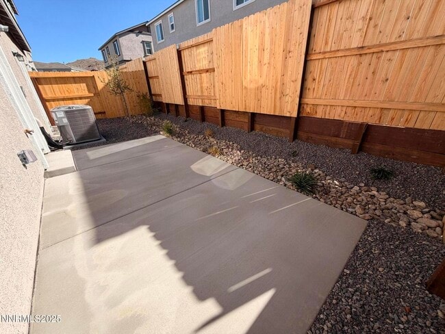 Building Photo - 891 Orchard Rock Dr