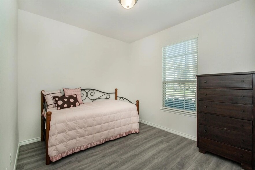 Building Photo - 2348 Opaline Dr