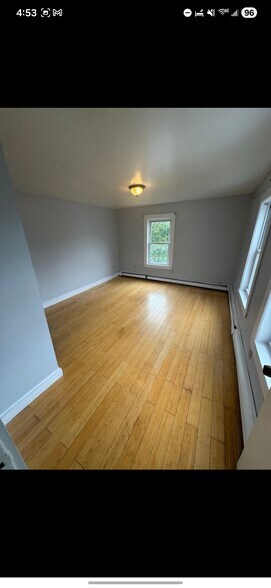 Building Photo - 41 Carleton Ave