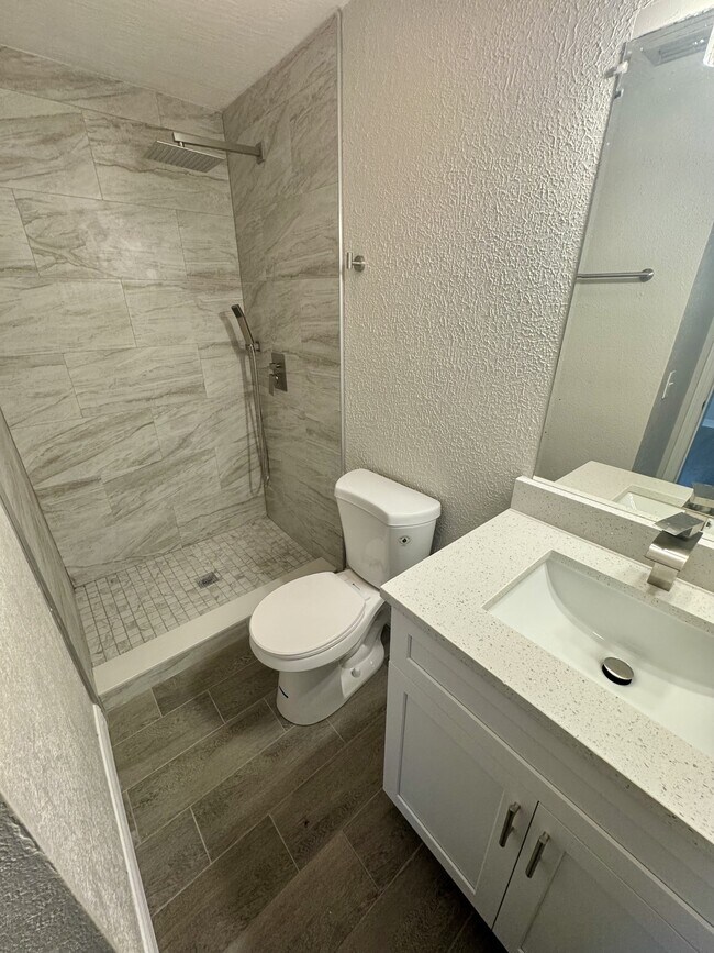 Building Photo - 403 Tillman Ave SW