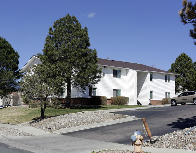 Building Photo - Garden Apartments