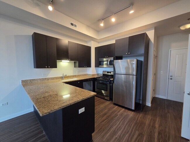 Building Photo - 1464 S Michigan Ave